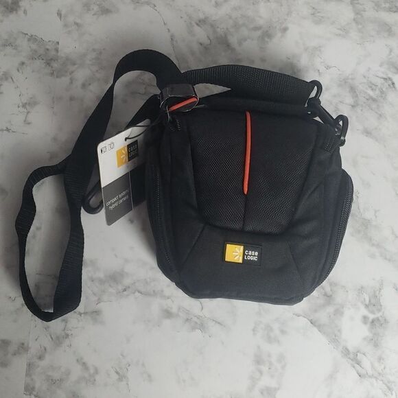 NWT Camera Case by Case Logic - Picture 2 of 11